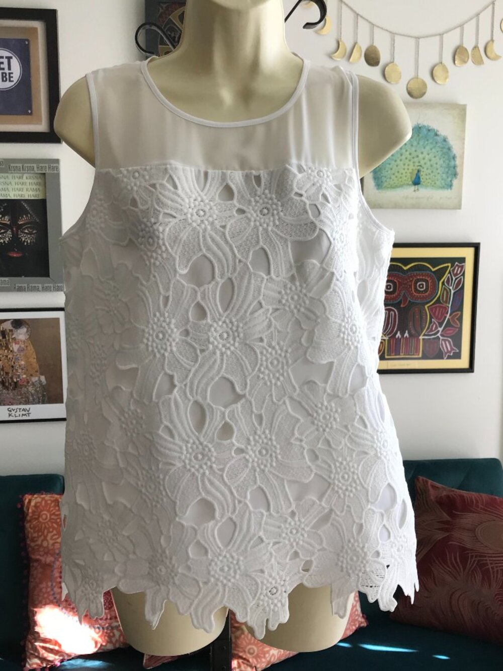 CALVIN KLEIN size MP White Mesh Shoulders & Lace Sleeveless Scalloped Top NEW